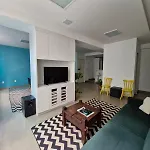Apartamento No Leblon! Broad, Illuminated, Close To Everything!